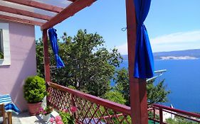 Cheerful Two Bedroom Cottage With Panoramic View In Celina